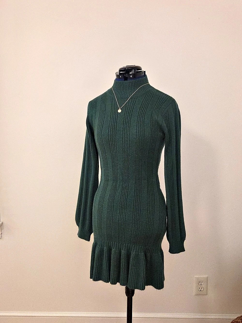 Green Ribbed Knit Mini Dress Like New - Picture 6 of 6